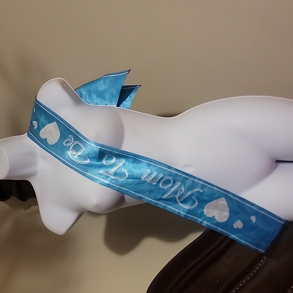 Boy Mom to be Sash